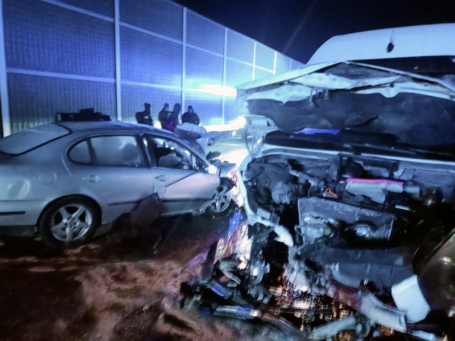 W wypadku na S11 ranne zostały dwie osoby /KMP Poznań /Policja