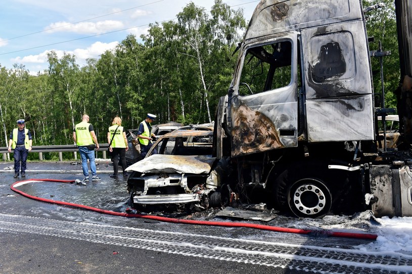 W wypadku zginęło sześć osób / 	Marcin Bielecki    /PAP