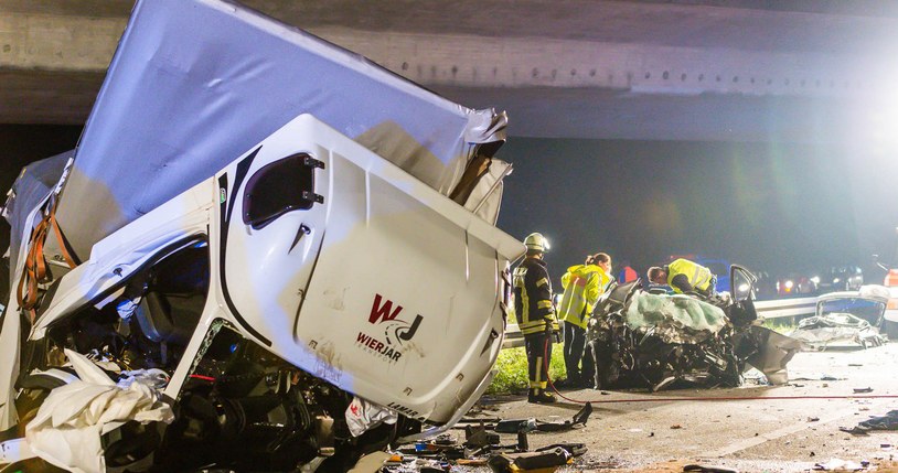 W wypadku zginęły trzy osoby. Fot. Sebastian Stenzel /PAP/DPA /Informacja prasowa