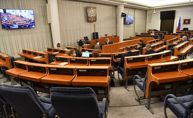 "W wyroku TK chodzi o władzę PiS nad sądami". Ostre słowa senackiej większości 