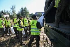 W Żabnicy w powiecie gryfińskim trwa wzmacnianie i budowa wałów przeciwpowodziowych