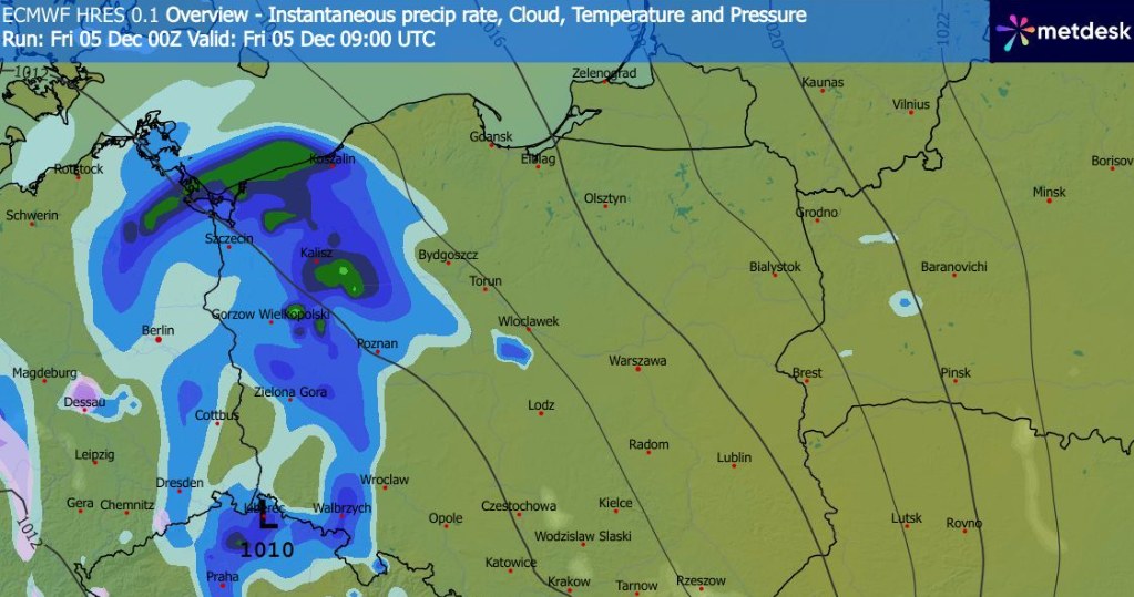 W zachodniej Polsce intensywniej popada deszcz. Miejscami w górach popada deszcz ze śniegiem i sam snieg /WXCharts /