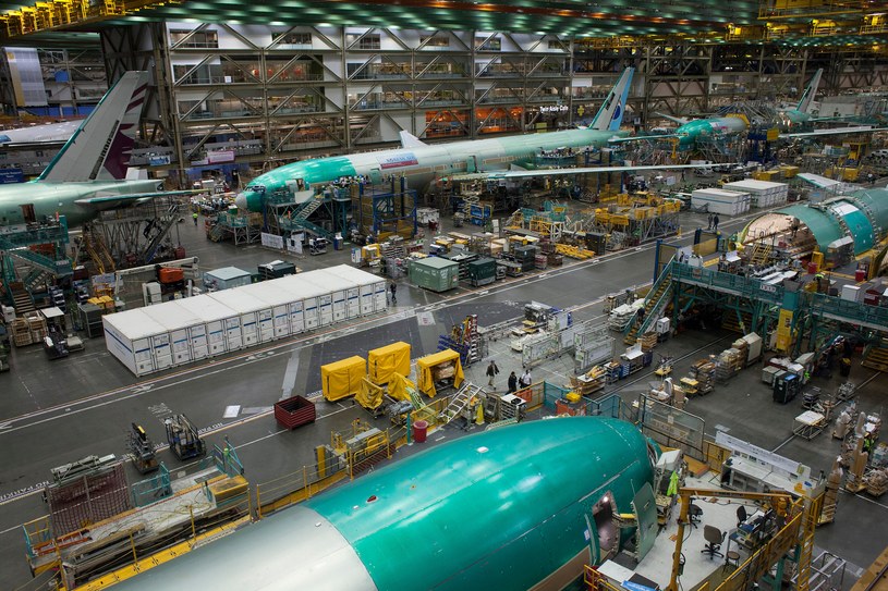 W zakładzie firmy w Everett prdukowane są m.in. samoloty Boeing 777 /David Ryder/Bloomberg /Getty Images