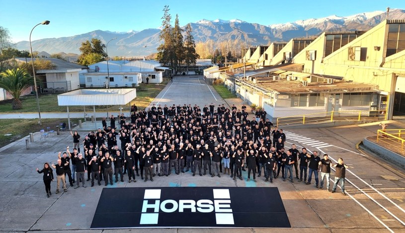 W zakładzie w Chille pracuje 300 osób, które dziennie produkuje 800 skrzyń biegów/Linkedin Horse /