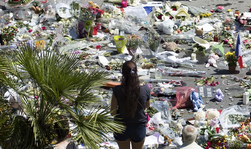 W zamachu terrorystycznym w Nicei zginęły 84 osoby /PAP/EPA