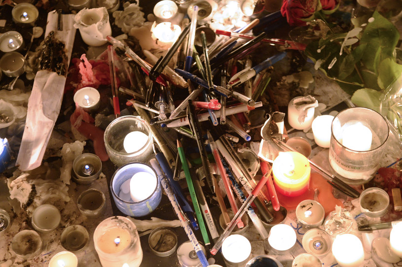 W zamachu w Paryżu zginęło 12 osób /AFP