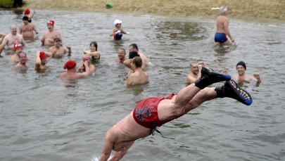 W zimnej wodzie czują się jak w raju! Rzeszowskie morsy rozpoczęły sezon kąpieli