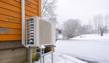 Wady pompy ciepła odbijają się na rachunkach za prąd. Można tego uniknąć