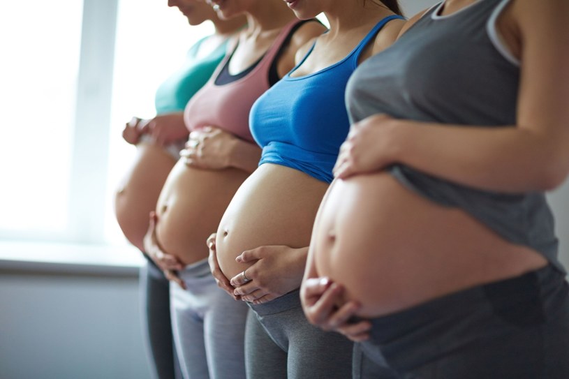 Waga w ciąży ma wpływ na otyłość dziecka /123RF/PICSEL