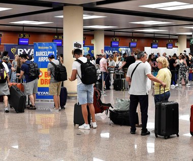 Wakacje 2022. 10 europejskich lotnisk z największym odsetkiem opóźnionych lotów w lipcu