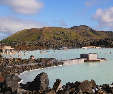 Wakacje: Islandia wymaga testów również od zaszczepionych
