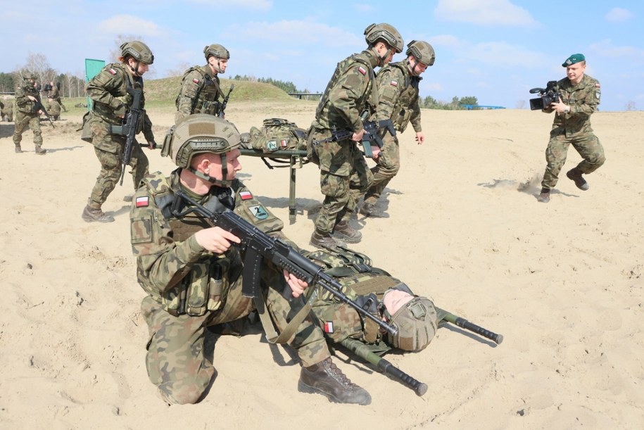 Wakacje z wojskiem 2025: Terminy, wymagania. Zdj. poglądowe /Pawel Wodzynski/East News   /East News