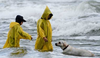 Wakacyjna niepogoda nad polskim morzem