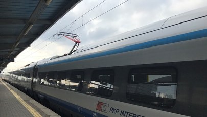 Wakacyjny rozkład PKP. Wraca część składów wstrzymanych z powodu epidemii