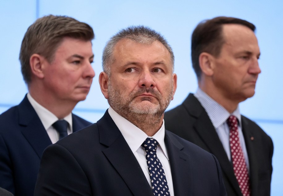 Waldemar Żurek podczas oświadczenia premiera Donalda Tuska ws. rekonstrukcji rządu /Anita Walczewska/East News /East News
