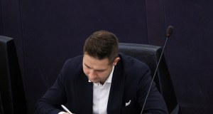 Waldemar Żurek złożył wniosek o uchylenie immunitetu europosła
