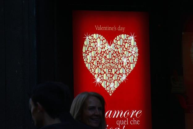 Walentynki to doskonały biznes dla handlu /AFP