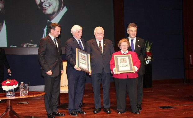 Wałęsa na Kapitolu. Film Andrzeja Wajdy przyjęty owacjami