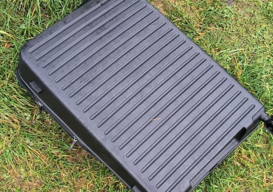 Walizka ukradziona z pociągu, fot. Policja Gdańsk /