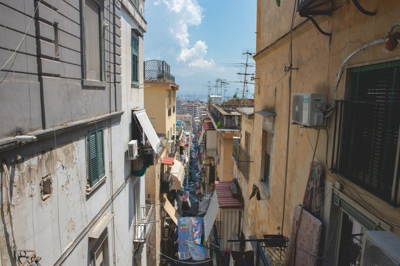 Walka o mieszkania w Neapolu. Nie chcą turystów