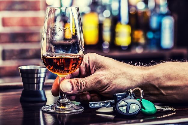 Walka z alkoholem - jak to się robi w Polsce i za granicą? /&copy;123RF/PICSEL