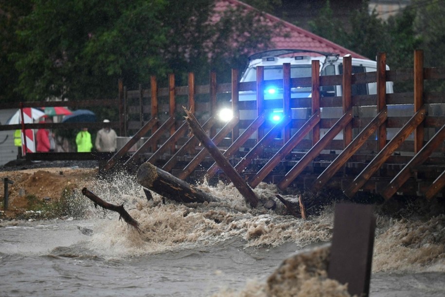 Walka z powodzią w Głuchołazach /SERGEI GAPON /AFP/EAST NEWS