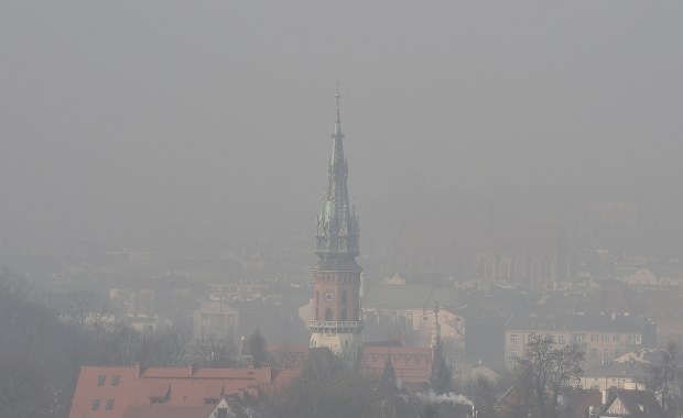 Walka ze smogiem. Wstrzymano wnioski w ramach programu "Czyste powietrze"