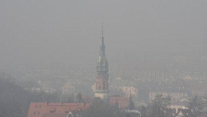 Walka ze smogiem. Wstrzymano wnioski w ramach programu "Czyste powietrze"