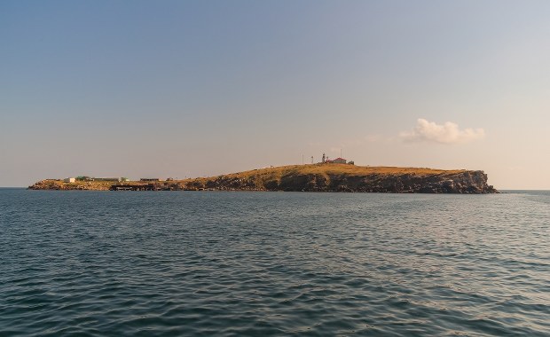 Walki o Wyspę Węży. Rosjanie próbują się umocnić, Ukraińcy ją odbić