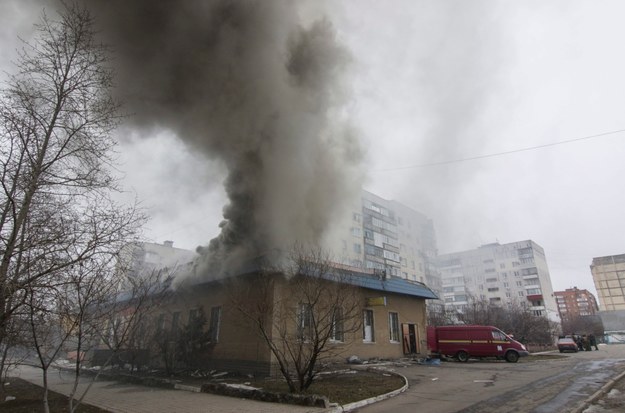 Walki w Mariupolu na wschodzie Ukrainy /SERGEY VAGANOV /PAP/EPA