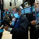 Wall Street lekko w górę, kolejne rekordy indeksów