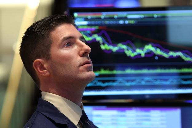 Wall Street ostro w dół, zaszkodziły dane o aktywności w przemyśle /AFP