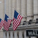 Wall Street z minimalnymi wzrostami, ale na historycznych szczytach