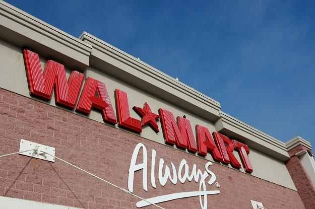 Walmart testuje dostawę prosto do lodówek klientów /AFP