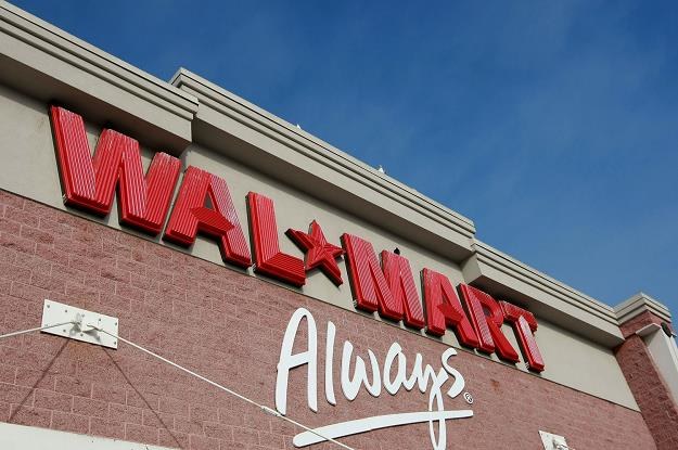 Walmart testuje dostawę prosto do lodówek klientów /AFP