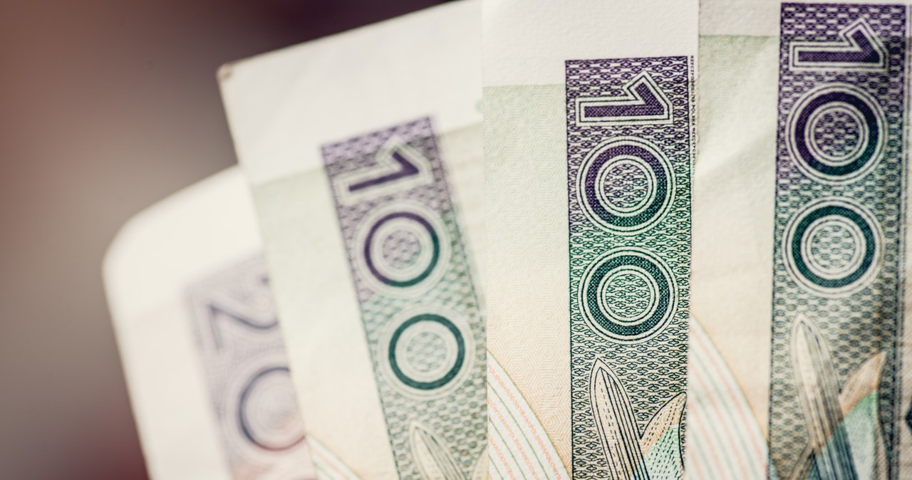 Waloryzacja kapitału zgromadzonego na kontach w ZUS rusza już w czwartek. Dzięki temu można zyskać nawet 500 zł więcej do świadczenia emerytalnego /123RF/PICSEL