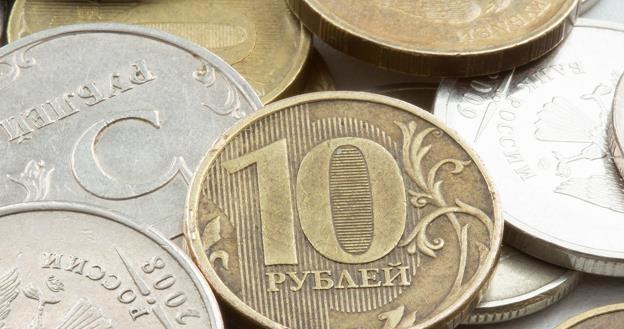 Waluta narodowa Rosji wciąż gwałtownie tanieje /&copy;123RF/PICSEL