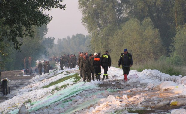 Wały na Lubelszczyźnie nie wytrzymują naporu wody
