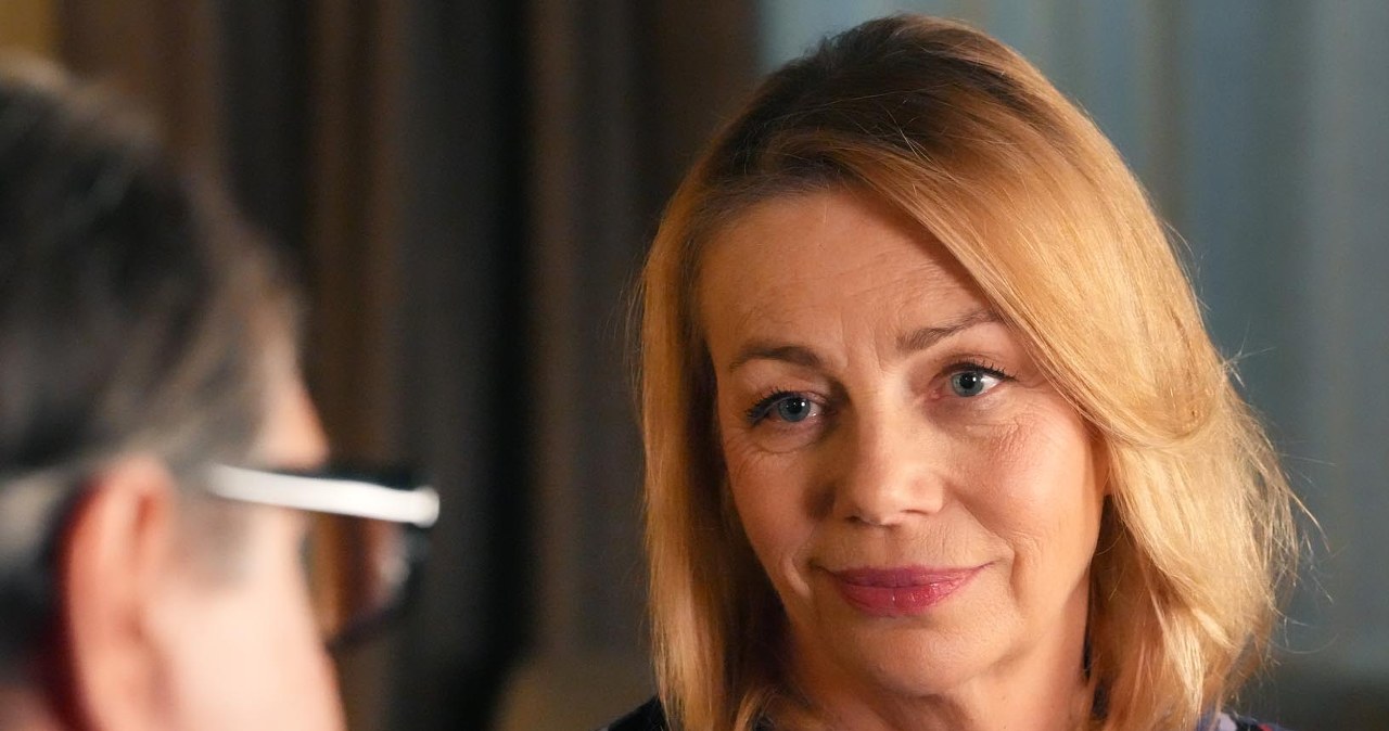 Wanda (Maja Barełkowska) spędzi wieczór sam na sam z Jerzym (Bronisław Wrocławski) /Źródło: AIM