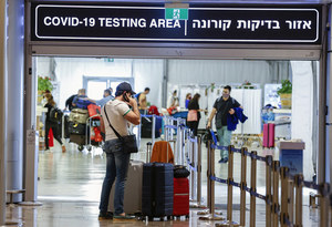 Wariant Delta. Izrael przesuwa termin otwarcia dla turystów