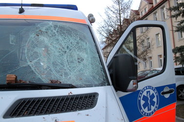 Warmińsko-mazurskie: Załoga karetki zaatakowana