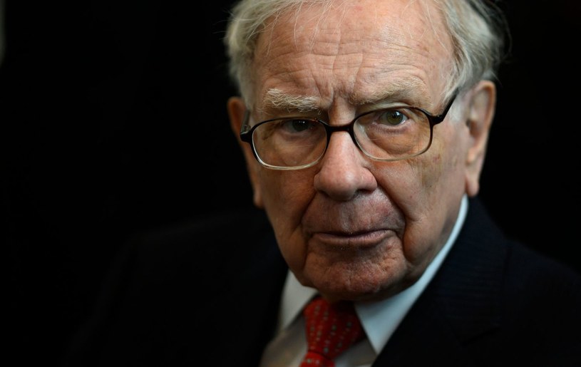 Warren Buffett nie przejmuje się wynikami kwartalnymi /AFP