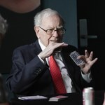 Warren Buffett pozbywa się akcji Apple. Legendarny inwestor gromadzi gotówkę