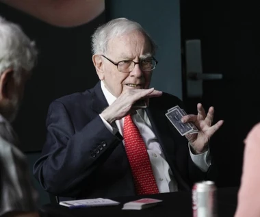 Warren Buffett pozbywa się akcji Apple. Legendarny inwestor gromadzi gotówkę