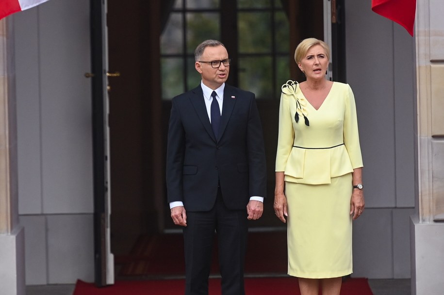 Warszawa, 05.08.2025. Prezydent Andrzej Duda oraz Agata Kornhauser-Duda podczas uroczystości pożegnania z Siłami Zbrojnymi RP /	PAP/Piotr Nowak /PAP
