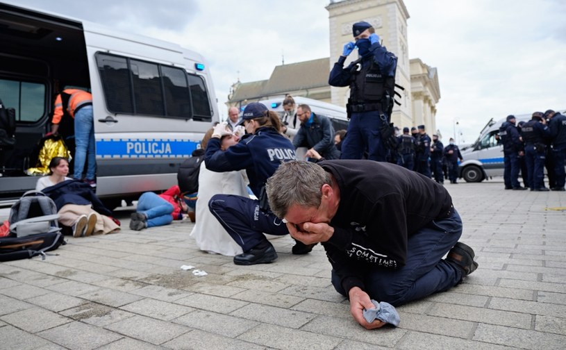 Warszawa, 16 maja 2020. Policja użyła gazu pieprzowego przeciwko protestującym w "Strajku przedsiębiorców" /Bartosz Krupa /East News