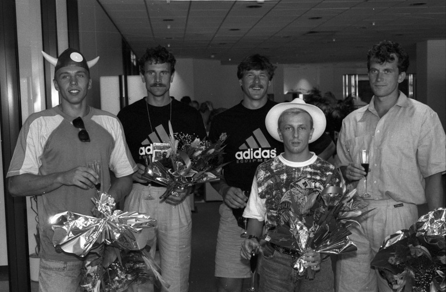 Warszawa 1992 r. Drużyna wioślarzy Wojciech Jankowski, Maciej Łasicki, Tomasz Tomiak, Jacek Streich, Michał Cieślak /Paweł Kopczyński /PAP