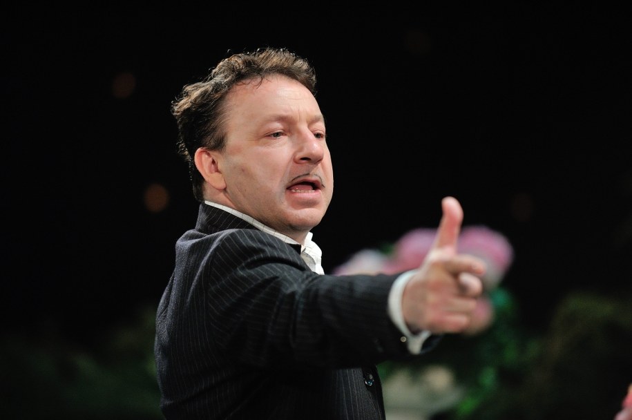 Warszawa, 20 kwietnia 2013. Zbigniew Zamachowski w spektaklu Teatru Telewizji "Trzy razy Fredro - Nikt mnie nie zna" w reżyserii Jana Englerta /TVP/Jan Bogacz    /PAP