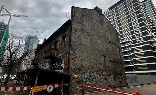Warszawa: Apel o ratowanie zabytkowej kamienicy przy ul. Łuckiej 8