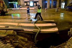 Warszawa: Awaria wodociągu na Ochocie 